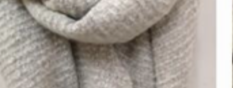 2119001 mooie lange beige shawl